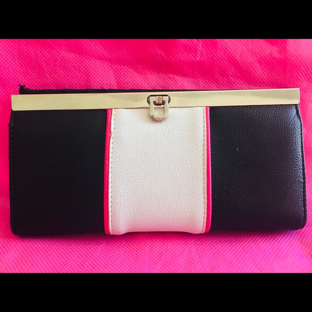 NWOT women’s black white & pink clutch/wallet